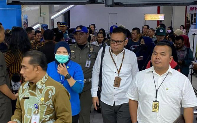 Kanwil V KPPU Balikpapan bersama Pemerintah Kota (Pemkot) Balikpapan melakukan inspeksi mendadak (Sidak) terkait kebutuhan bahan pokok dan bahan penting (Bapokting)